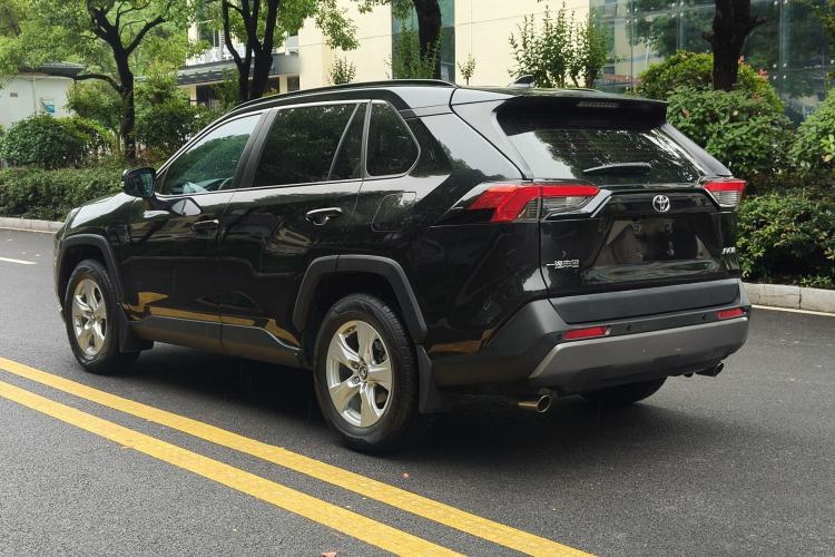 Used Toyota RAV4 2021 2.0L CVT Two-Wheel Drive Urban Edition Exterior 6
