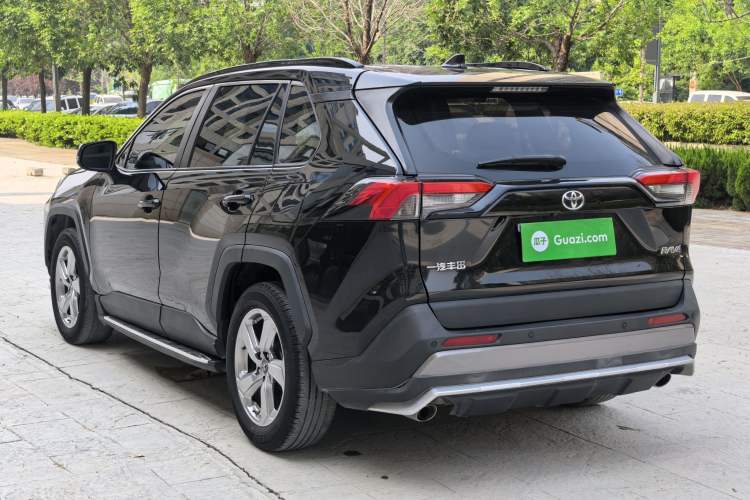 Used Toyota RAV4 2021 2.0L CVT Two-Wheel Drive Fashion PLUS Edition Exterior 7