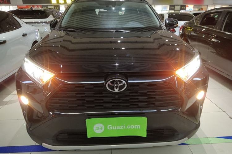 Used Toyota RAV4 2021 2.0L CVT Two-Wheel Drive Fashion Edition Front