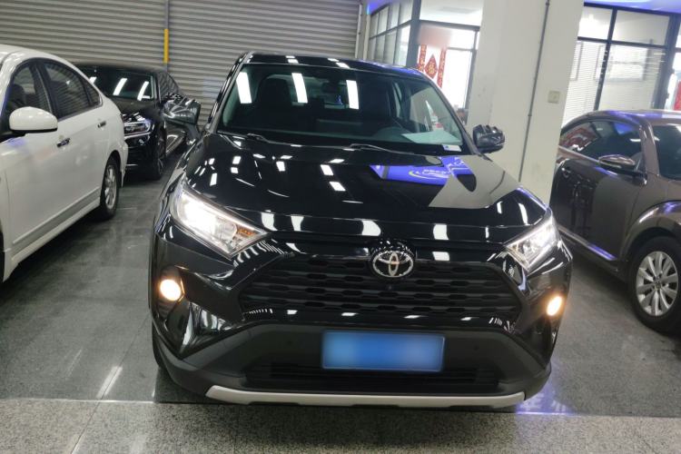 Used Toyota RAV4 2021 2.0L CVT Two-Wheel Drive Fashion PLUS Edition Front