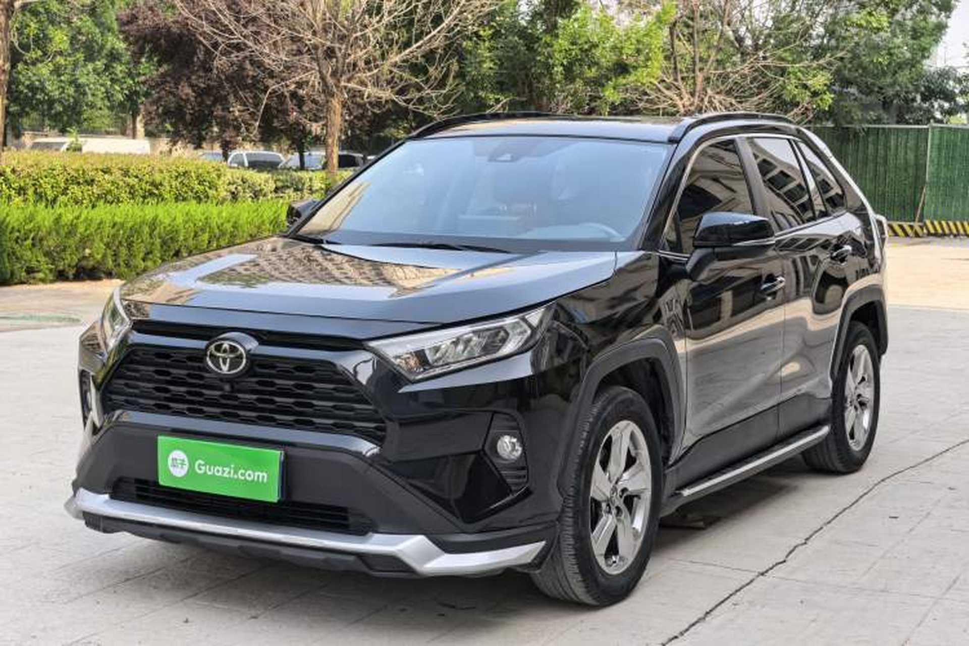 Used Toyota RAV4 2021 2.0L CVT Two-Wheel Drive Fashion PLUS Edition Front Left 45 Deg