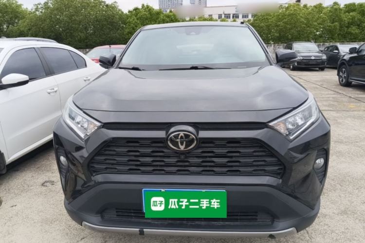 Used Toyota RAV4 2021 2.0L CVT Two-Wheel Drive Fashion Edition Front