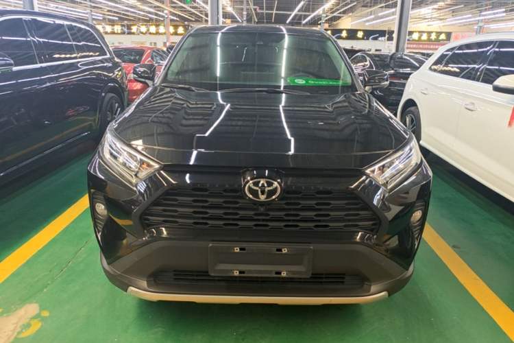 Used Toyota RAV4 2021 2.0L CVT Two-Wheel Drive Fashion PLUS Edition Front