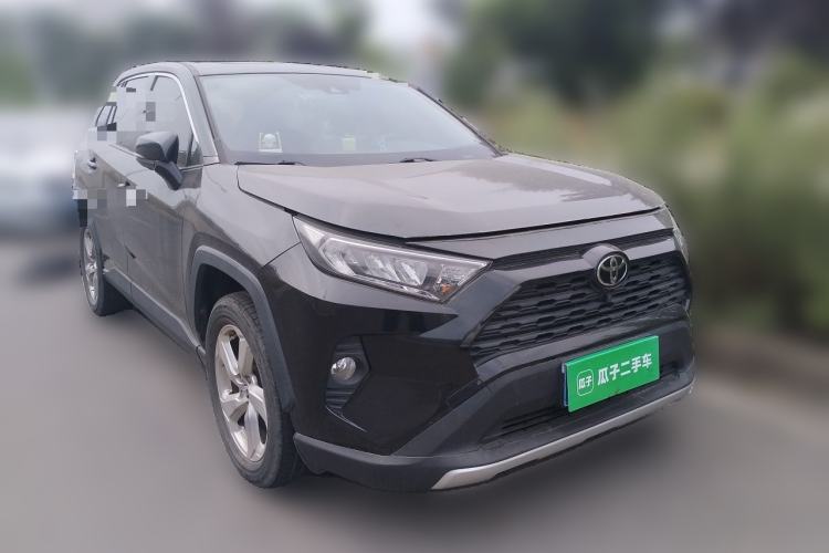 Used Toyota RAV4 2021 2.0L CVT Two-Wheel Drive Fashion PLUS Edition Front Right 45 Deg