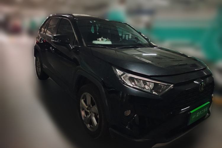 Used Toyota RAV4 2021 2.0L CVT 4x4 Trend Edition Front Right 45 Deg