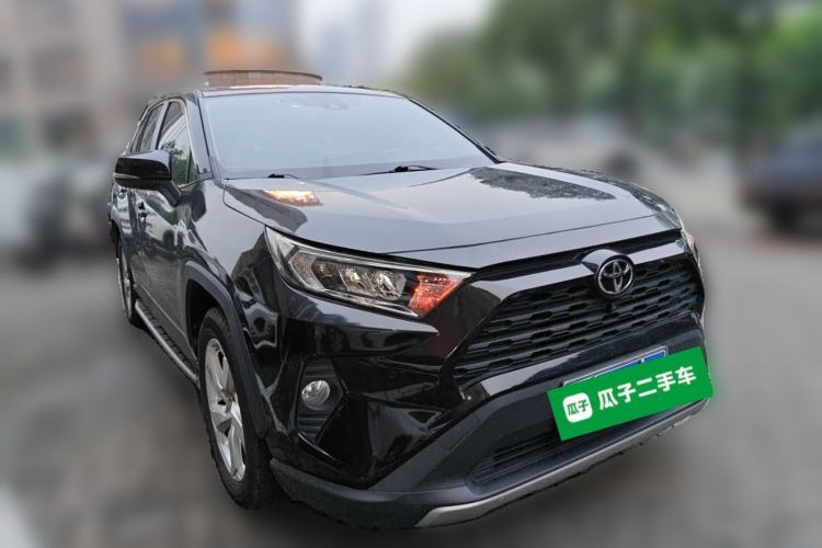 Used Toyota RAV4 2021 2.0L CVT Two-Wheel Drive Fashion PLUS Edition Front Right 45 Deg