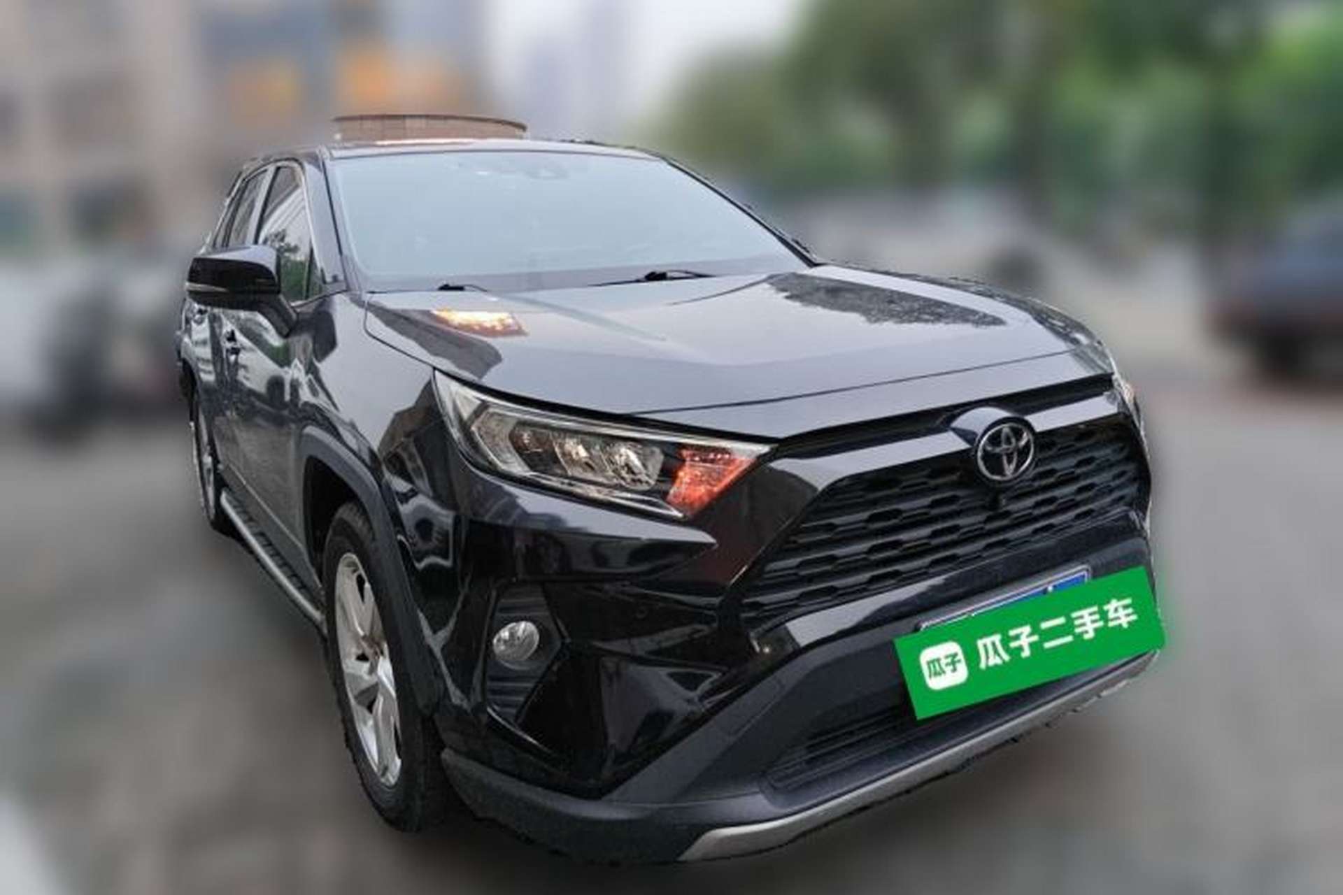 Used Toyota RAV4 2021 2.0L CVT Two-Wheel Drive Fashion PLUS Edition Front Right 45 Deg