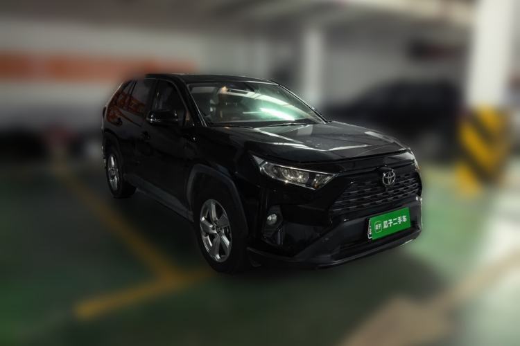 Used Toyota RAV4 2021 2.0L CVT 4x4 Trend Edition Front Right 45 Deg