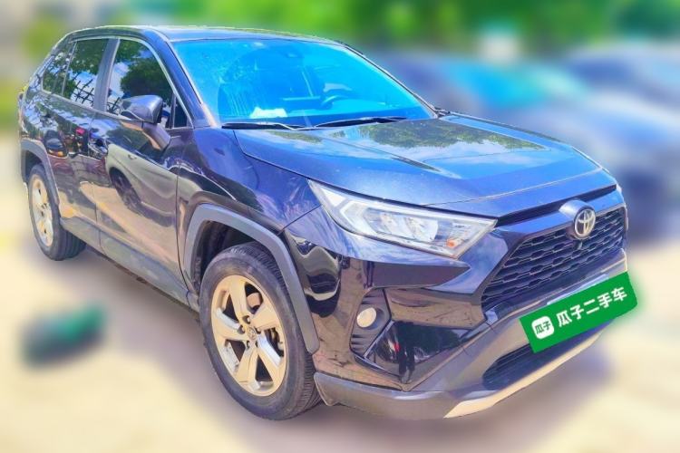 Used Toyota RAV4 2021 2.0L CVT Two-Wheel Drive Fashion PLUS Edition Front Right 45 Deg