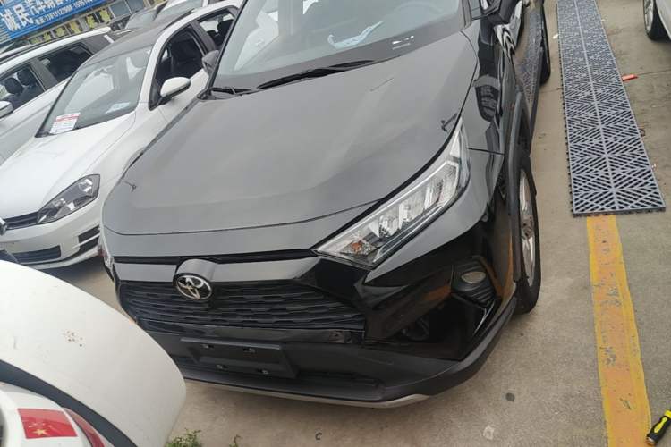 Used Toyota RAV4 2021 2.0L CVT Two-Wheel Drive Fashion Edition Front