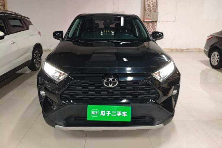 Used Toyota RAV4 2021 2.0L CVT Two-Wheel Drive Fashion PLUS Edition Front