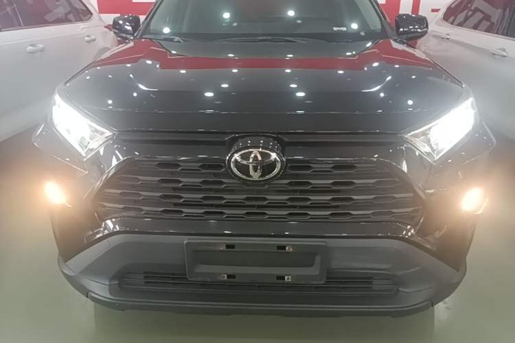 Used Toyota RAV4 2021 2.0L CVT Two-Wheel Drive Urban Edition Front