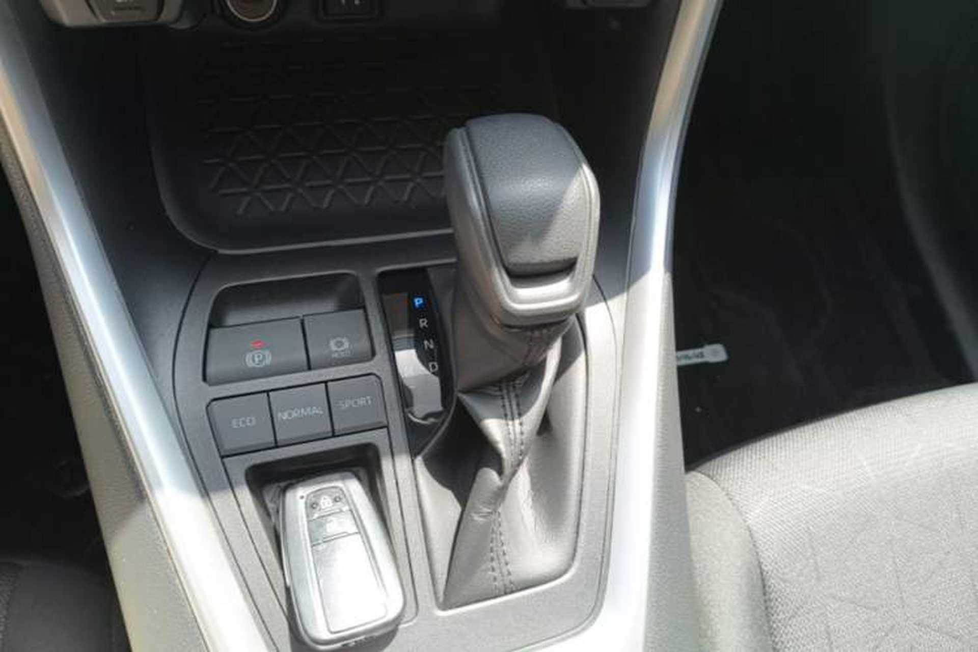 Used Toyota RAV4 2021 2.0L CVT Two-Wheel Drive Fashion Edition Gear Lever