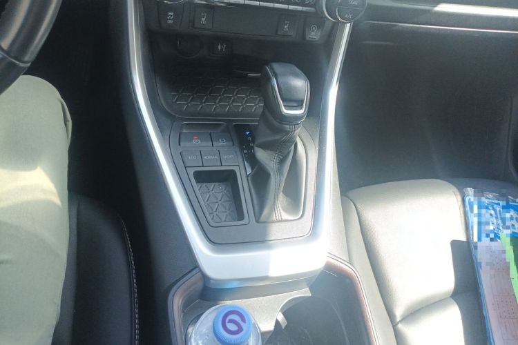 Used Toyota RAV4 2021 2.0L CVT Two-Wheel Drive Fashion PLUS Edition Gear Lever