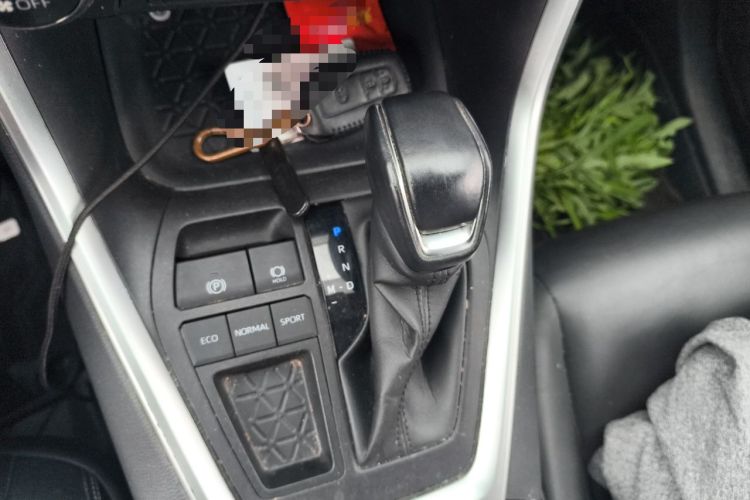 Used Toyota RAV4 2021 2.0L CVT Two-Wheel Drive Fashion PLUS Edition Gear Lever