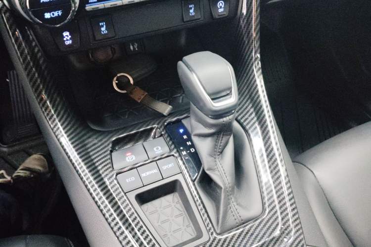 Used Toyota RAV4 2021 2.0L CVT Two-Wheel Drive Fashion PLUS Edition Gear Lever