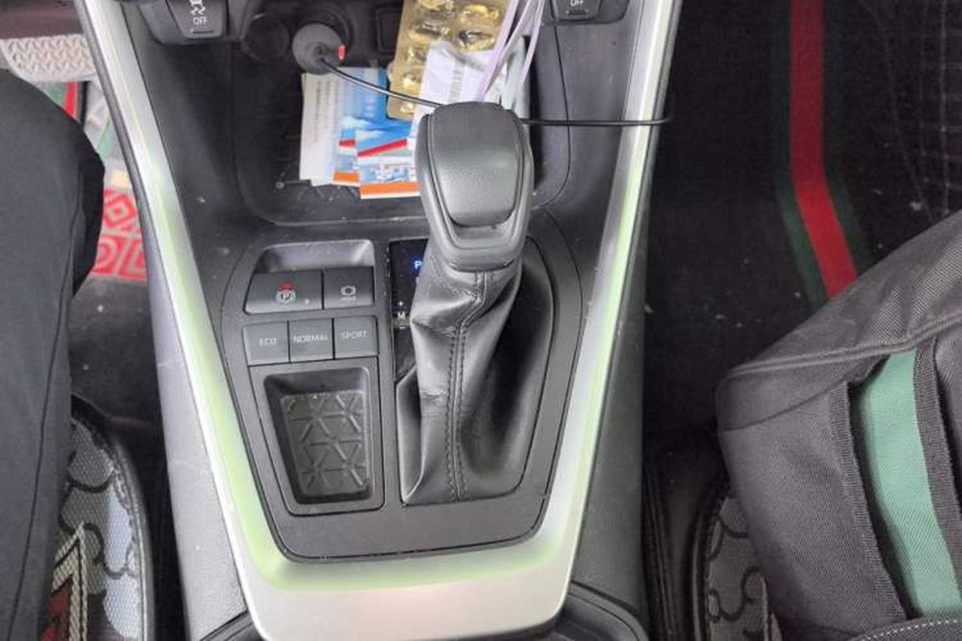 Used Toyota RAV4 2021 2.0L CVT Two-Wheel Drive Urban Edition Gear Lever
