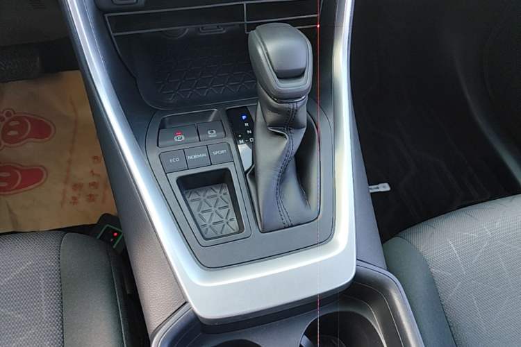 Used Toyota RAV4 2021 2.0L CVT Two-Wheel Drive Fashion Edition Gear Lever