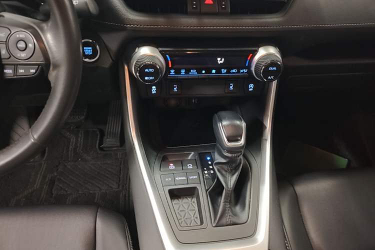 Used Toyota RAV4 2021 2.0L CVT Two-Wheel Drive Fashion PLUS Edition Gear Lever