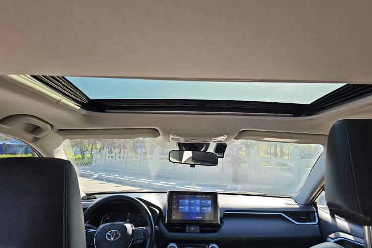 Used Toyota RAV4 2021 Revised Version Dual-Motor Hybrid 2.5L E-CVT Two-Wheel Drive Elite Edition Headliner