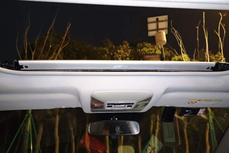 Used Toyota RAV4 2021 Dual-Engine 2.5L E-CVT Two-Wheel Drive Elite Edition Headliner