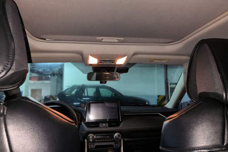 Used Toyota RAV4 2021 2.0L CVT 4x4 Trend Edition Headliner