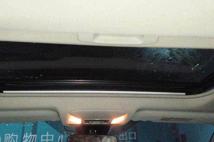 Used Toyota RAV4 2021 2.0L CVT Two-Wheel Drive Fashion Edition Headliner