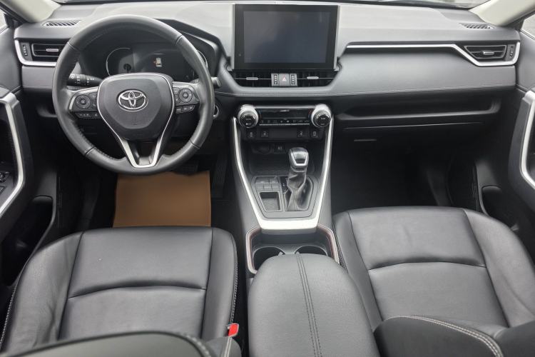 Used Toyota RAV4 2021 2.0L CVT Two-Wheel Drive Fashion PLUS Edition Interior 1