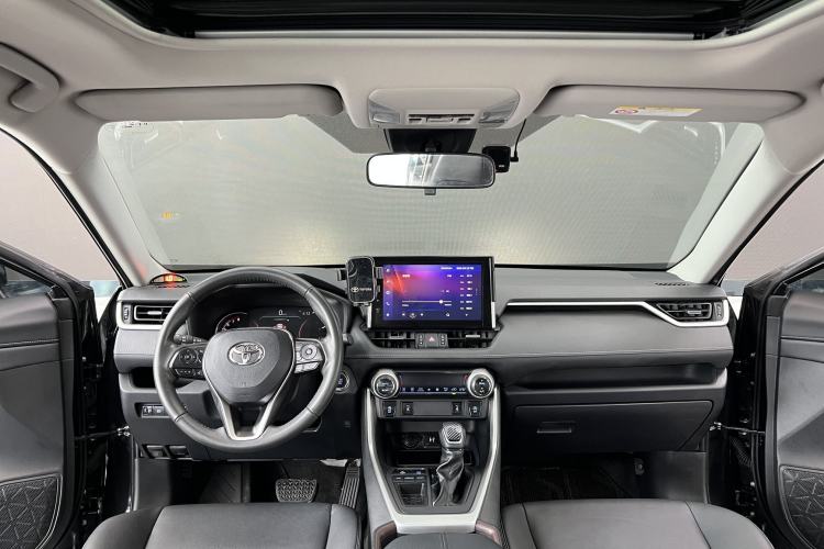 Used Toyota RAV4 2021 2.0L CVT Two-Wheel Drive Fashion PLUS Edition Interior 1