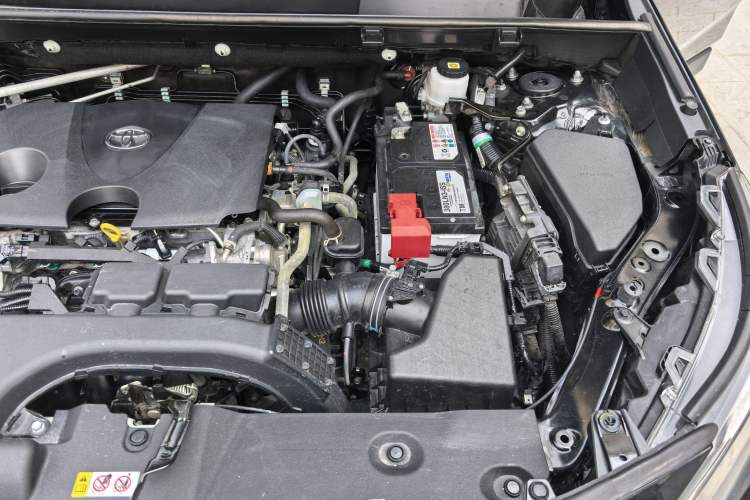 Used Toyota RAV4 2021 2.0L CVT Two-Wheel Drive Fashion PLUS Edition Interior 10