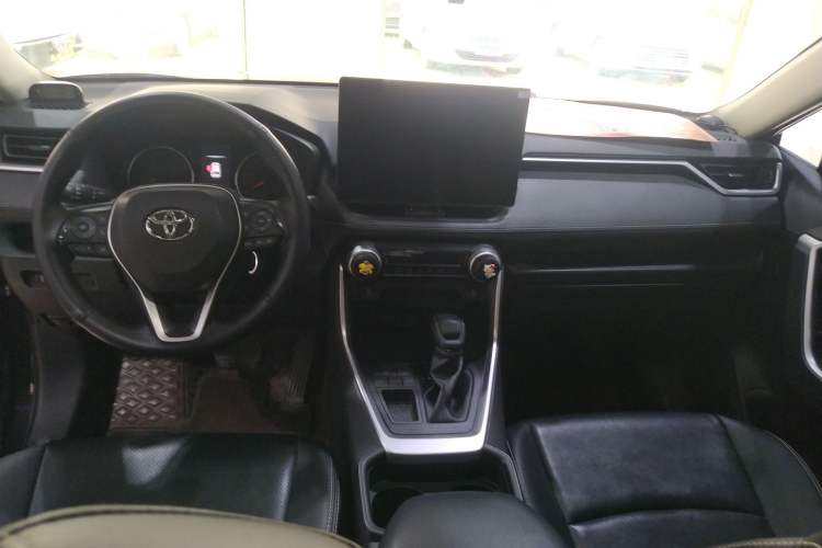 Used Toyota RAV4 2021 2.0L CVT Two-Wheel Drive Urban Edition Interior 3