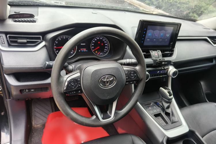 Used Toyota RAV4 2021 2.0L CVT Two-Wheel Drive Urban Edition Interior 4