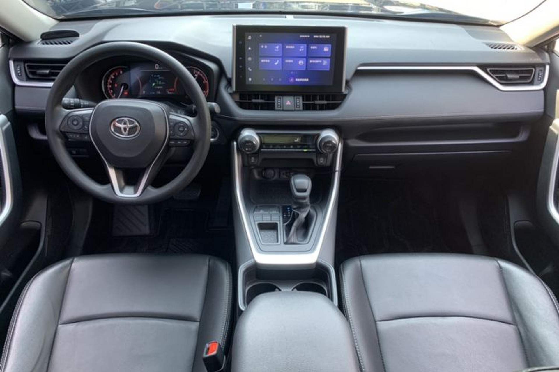 Used Toyota RAV4 2021 2.0L CVT Two-Wheel Drive Fashion Edition Interior 5