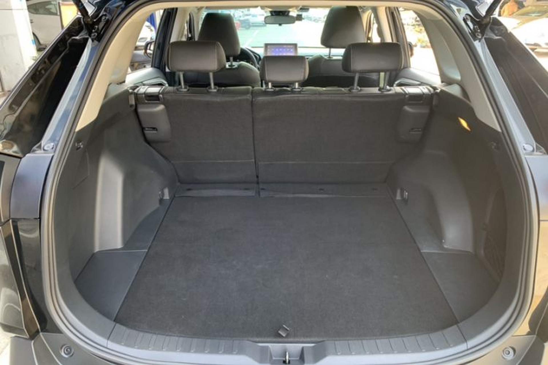 Used Toyota RAV4 2021 2.0L CVT Two-Wheel Drive Fashion Edition Interior 7