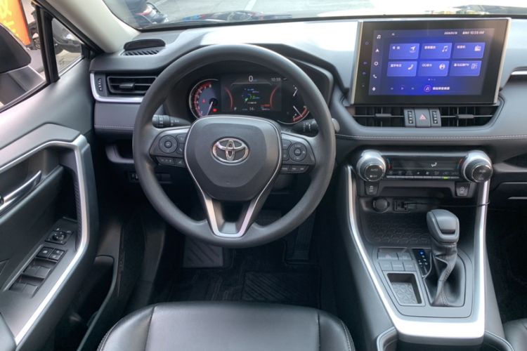 Used Toyota RAV4 2021 2.0L CVT Two-Wheel Drive Fashion Edition Interior 8