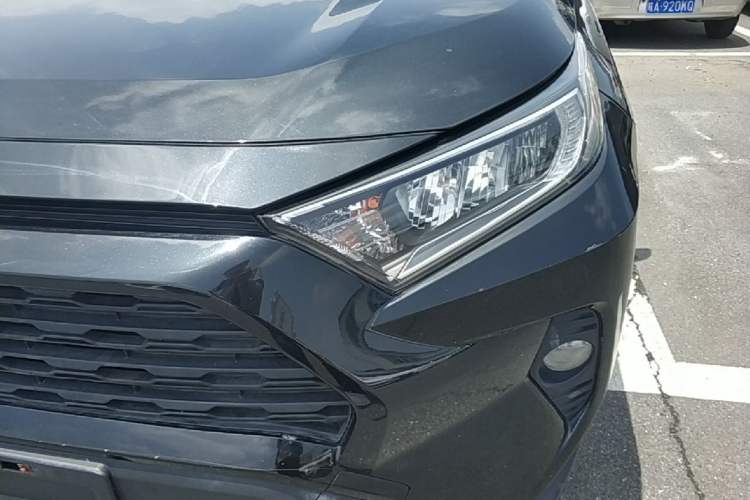 Used Toyota RAV4 2021 Dual-Engine 2.5L E-CVT Four-Wheel Drive Elite PLUS Edition Left Front Headlight