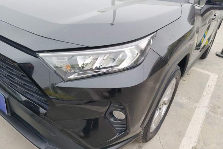 Used Toyota RAV4 2021 2.0L CVT 4x4 Style PLUS Edition Left Front Headlight