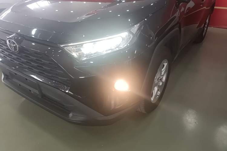 Used Toyota RAV4 2021 2.0L CVT Two-Wheel Drive Urban Edition Left Front Headlight