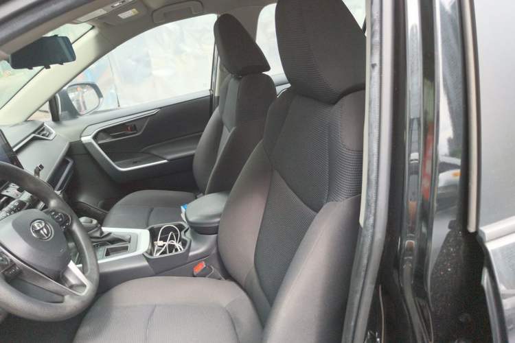 Used Toyota RAV4 2021 2.0L CVT Two-Wheel Drive Urban Edition Left Front Seat