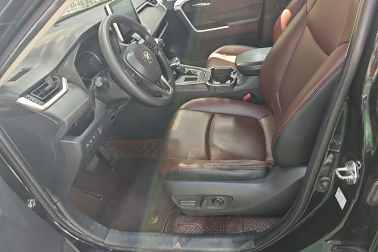 Used Toyota RAV4 2021 2.0L CVT Two-Wheel Drive Fashion Edition Left Front Seat