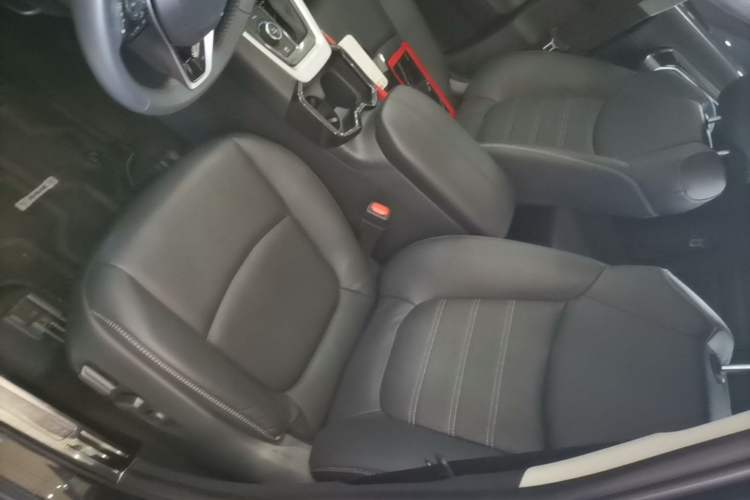 Used Toyota RAV4 2021 Revised Version Dual-Motor Hybrid 2.5L E-CVT 4x4 Elite PLUS Edition Left Front Seat