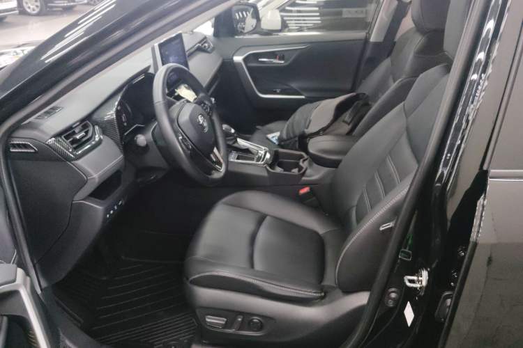 Used Toyota RAV4 2021 2.0L CVT Two-Wheel Drive Fashion PLUS Edition Left Front Seat