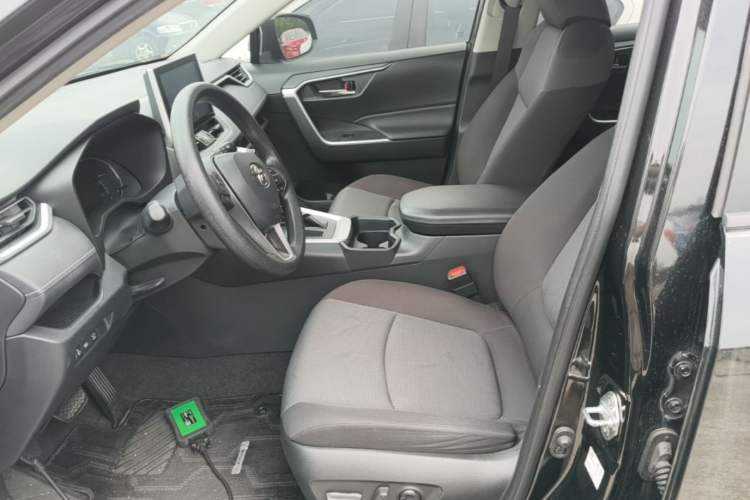 Used Toyota RAV4 2021 2.0L CVT Two-Wheel Drive Fashion Edition Left Front Seat