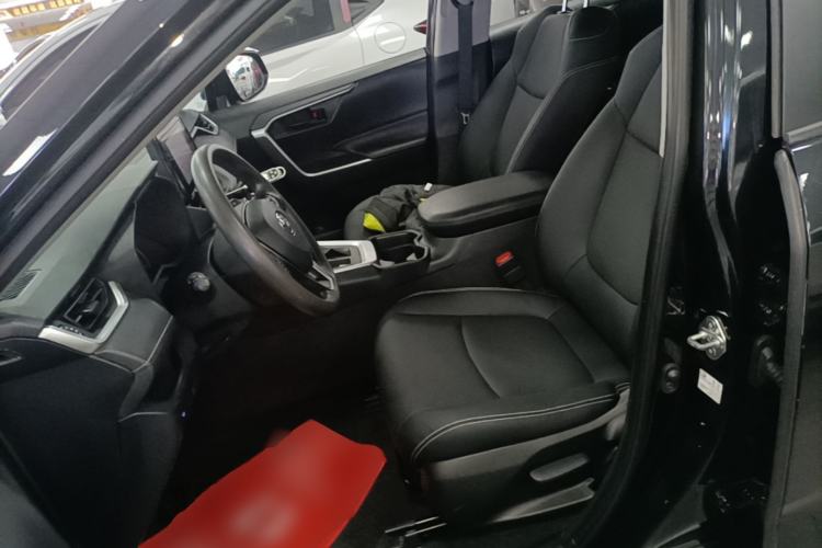Used Toyota RAV4 2021 2.0L CVT Two-Wheel Drive Urban Edition Left Front Seat