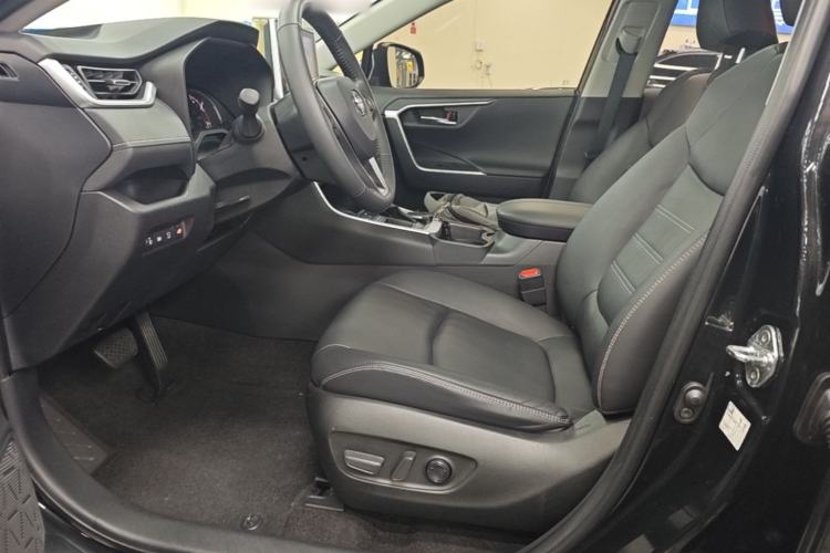 Used Toyota RAV4 2021 2.0L CVT Two-Wheel Drive Fashion PLUS Edition Left Front Seat