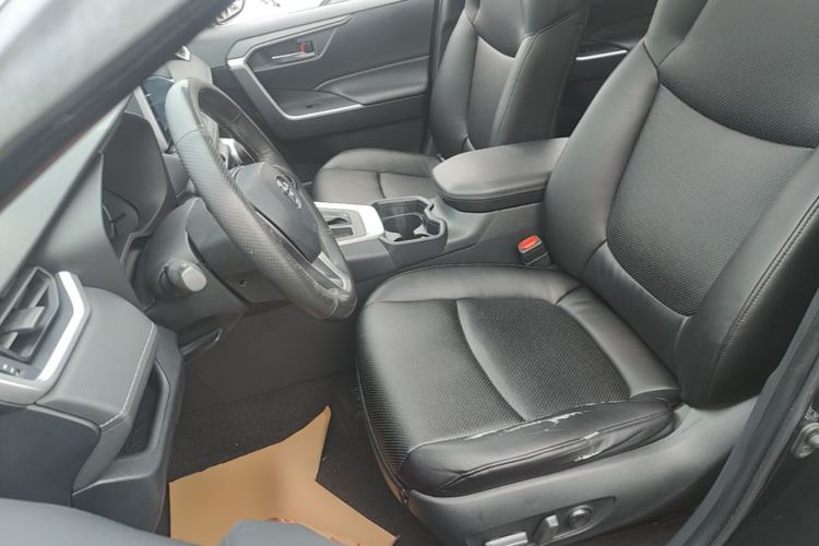 Used Toyota RAV4 2021 2.0L CVT Two-Wheel Drive Fashion Edition Left Front Seat