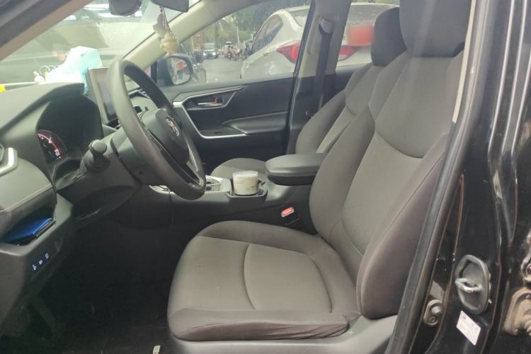 Used Toyota RAV4 2021 2.0L CVT Two-Wheel Drive Fashion Edition Left Front Seat
