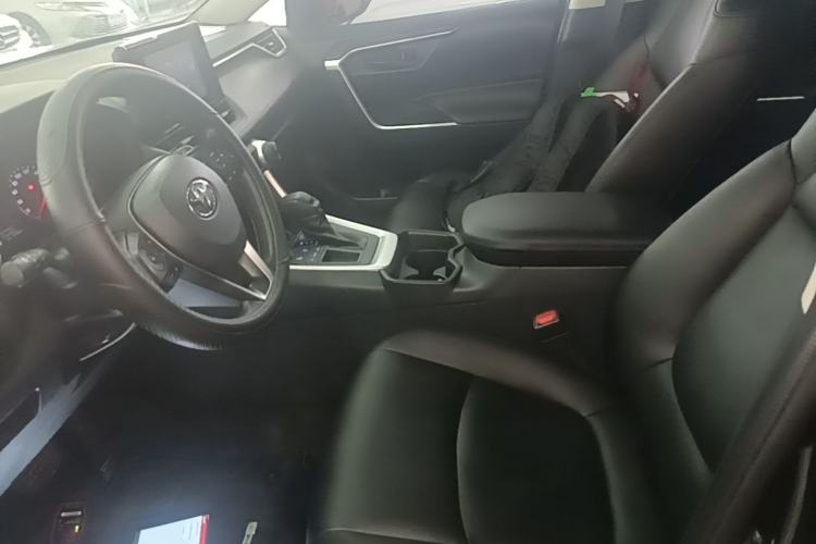 Used Toyota RAV4 2021 2.0L CVT Two-Wheel Drive Urban Edition Left Front Seat