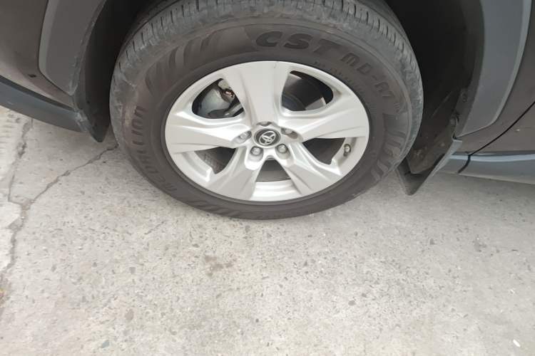 Used Toyota RAV4 2021 2.0L CVT Two-Wheel Drive Urban Edition Left Front Wheel Hub