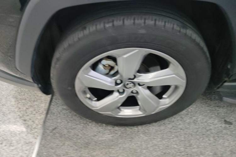 Used Toyota RAV4 2021 2.0L CVT Two-Wheel Drive Fashion PLUS Edition Left Front Wheel Hub